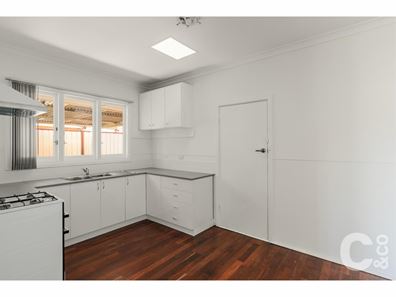 6 Hennessy Avenue, Orelia WA 6167