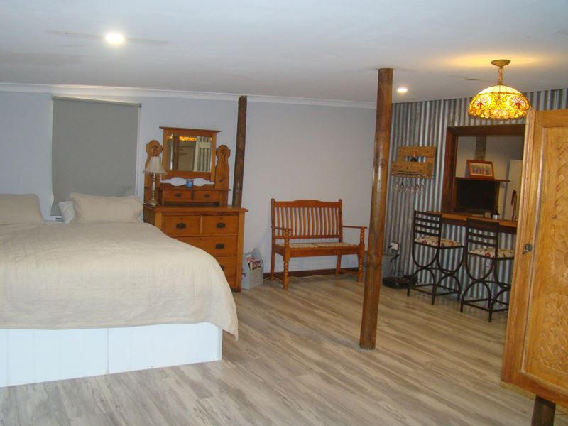 9071 Great Northern Highway, Wannamal WA 6505