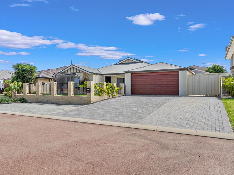 33 Malata Ridge, Lakelands WA 6180