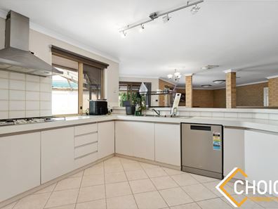 8 Cygnet Court, High Wycombe WA 6057