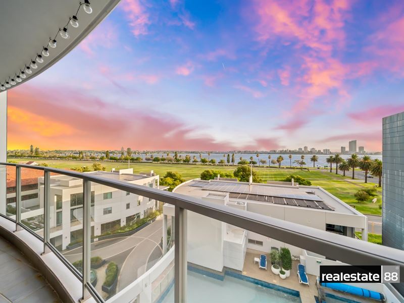 82/132 Terrace Road, Perth