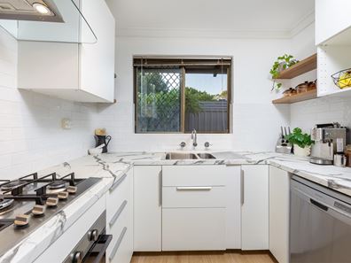 4 Beenan Close, Karawara WA 6152