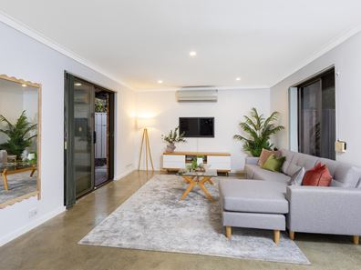 4 Beenan Close, Karawara WA 6152