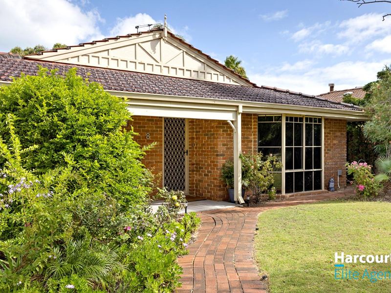 8 St Michaels Court, Cooloongup WA 6168