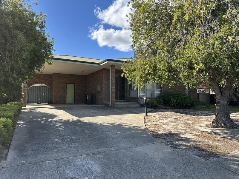25 Carinya Gardens, Katanning WA 6317