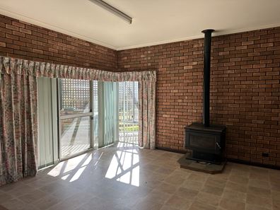 25 Carinya Gardens, Katanning WA 6317