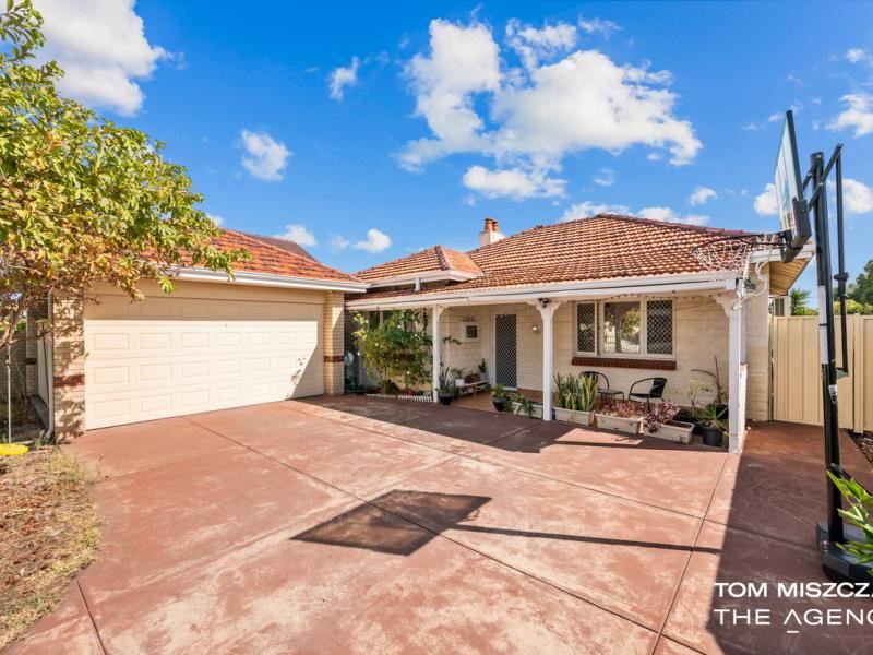8 Thomas Street, Queens Park WA 6107