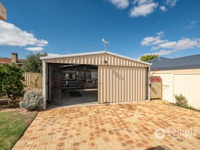 458 Rockingham Road, Lake Coogee WA 6166