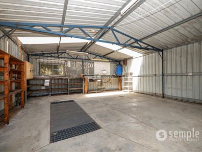 458 Rockingham Road, Lake Coogee WA 6166