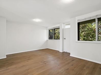8/7 Taylor Road, Nedlands WA 6009