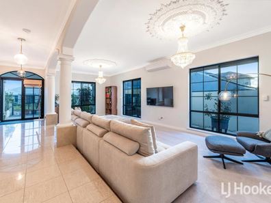 12 Beachport Way, Wannanup WA 6210