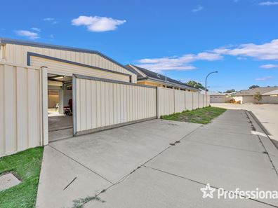 42 Brittain Road, Wattle Grove WA 6107