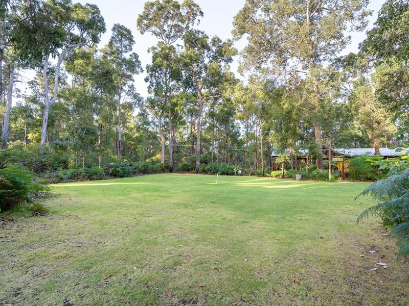 71 Leschenaultia Drive, Nannup WA 6275