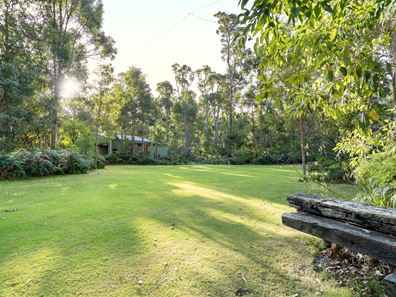 71 Leschenaultia Drive, Nannup WA 6275