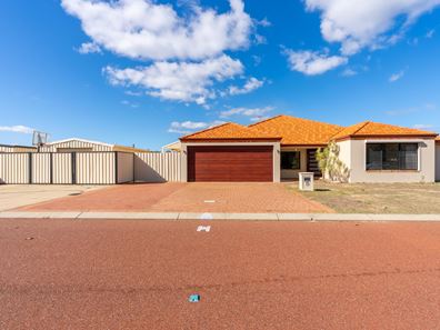 5 Zaragoza Drive, Port Kennedy WA 6172