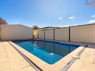 5 Zaragoza Drive, Port Kennedy WA 6172