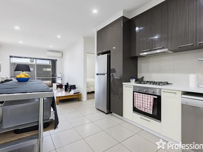 10/429 Flinders Street, Nollamara WA 6061