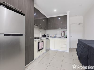 10/429 Flinders Street, Nollamara WA 6061