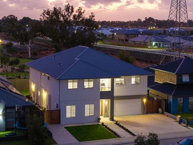 14 Everlasting Avenue, Piara Waters WA 6112