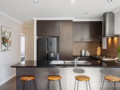 1/65 Hillsborough Drive, Nollamara WA 6061