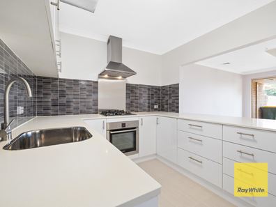 9/2-8 Palmerston Street, St James WA 6102
