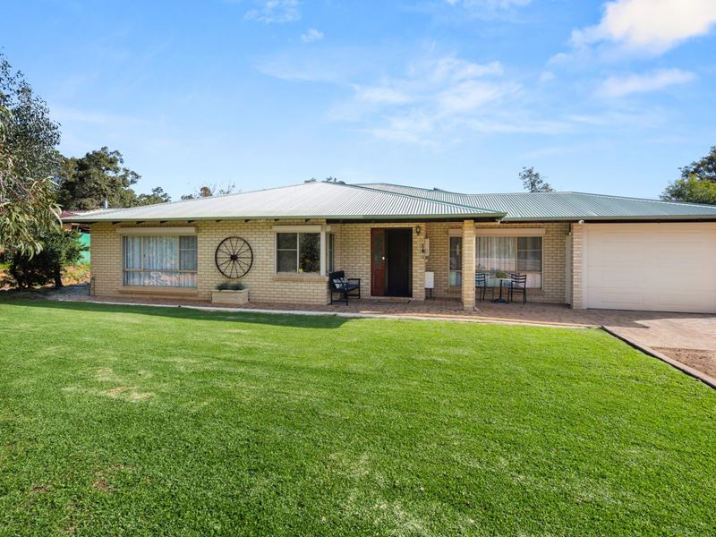 55 Huntley Street, Gooseberry Hill WA 6076