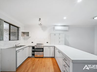 1/176 Cammillo Road, Kelmscott WA 6111