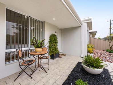 96 Murray River Drive, South Yunderup WA 6208