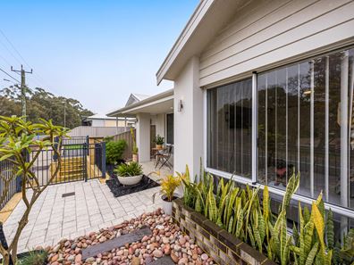 96 Murray River Drive, South Yunderup WA 6208