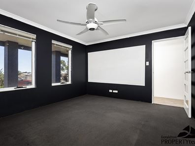 26 Sutcliffe Road, Waggrakine WA 6530