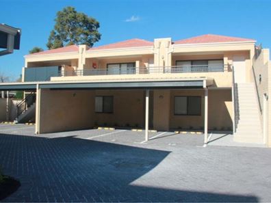 10/16 Pearl Road, Cloverdale WA 6105