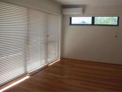 10/16 Pearl Road, Cloverdale WA 6105