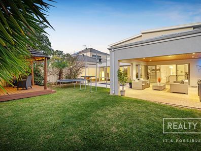 33 Blackbird Avenue, Gwelup WA 6018