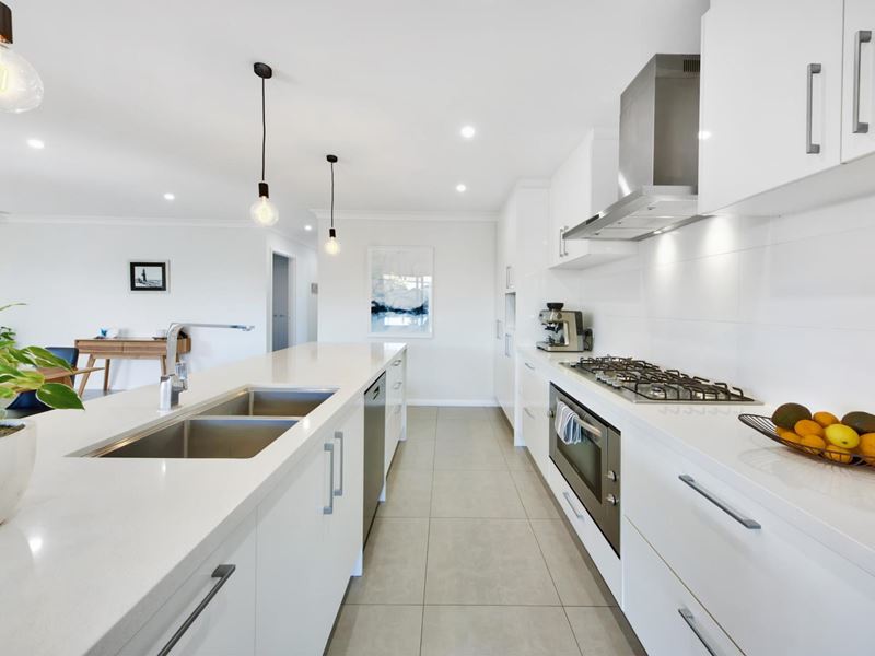 37 Strutt Way, Noranda