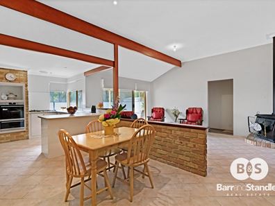 10 Windward Road, Leschenault WA 6233