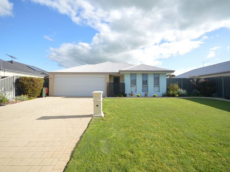 8 Helena Way, Pinjarra WA 6208
