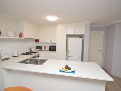 8 Helena Way, Pinjarra WA 6208