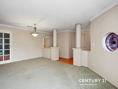7 Rosea Court, Thornlie WA 6108