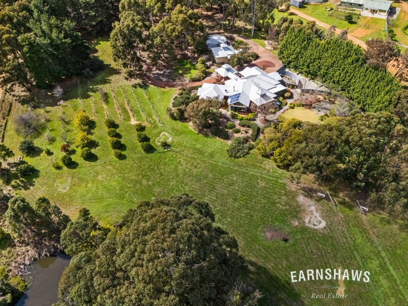 137 Lakeview Drive, Gidgegannup