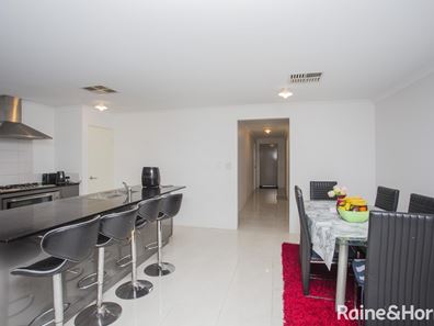 15 Crossley Road, Midvale WA 6056