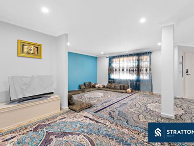 4 Endeavour Court, Thornlie WA 6108