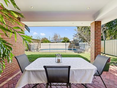 8 Jordan Street, Cloverdale WA 6105