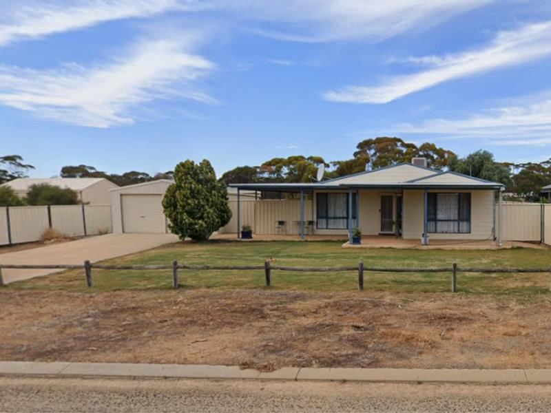 15 Rolinson Drive, Kalannie WA 6468