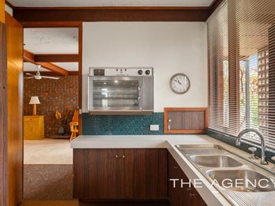 44 Gloucester Crescent, Shoalwater WA 6169