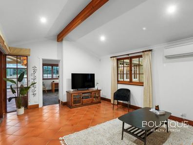 53 Gwenyfred Road, Kensington WA 6151
