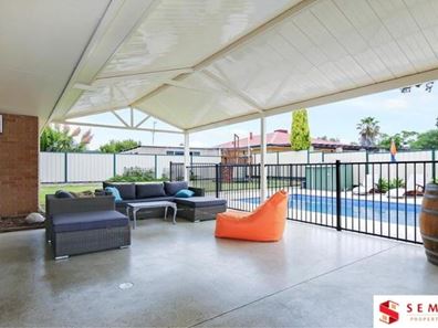 3 Pioneer Drive, Yangebup WA 6164