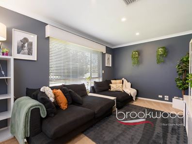 2 Rangeview Drive, Bellevue WA 6056