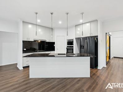 21 Greenland Boulevard, Canning Vale WA 6155