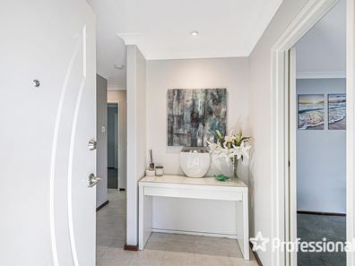 6 Benbullen Blvd, Kingsley WA 6026