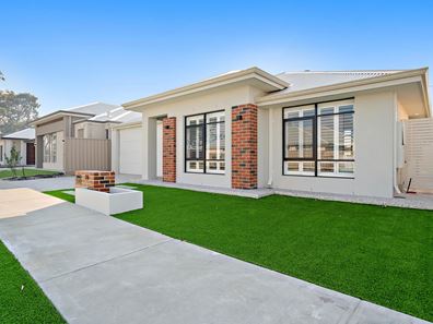 23 Goodenia Way, Piara Waters WA 6112